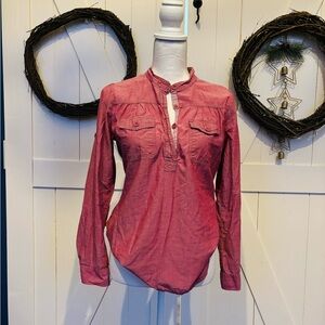 GAP Women's Rose Button-Down Shirt